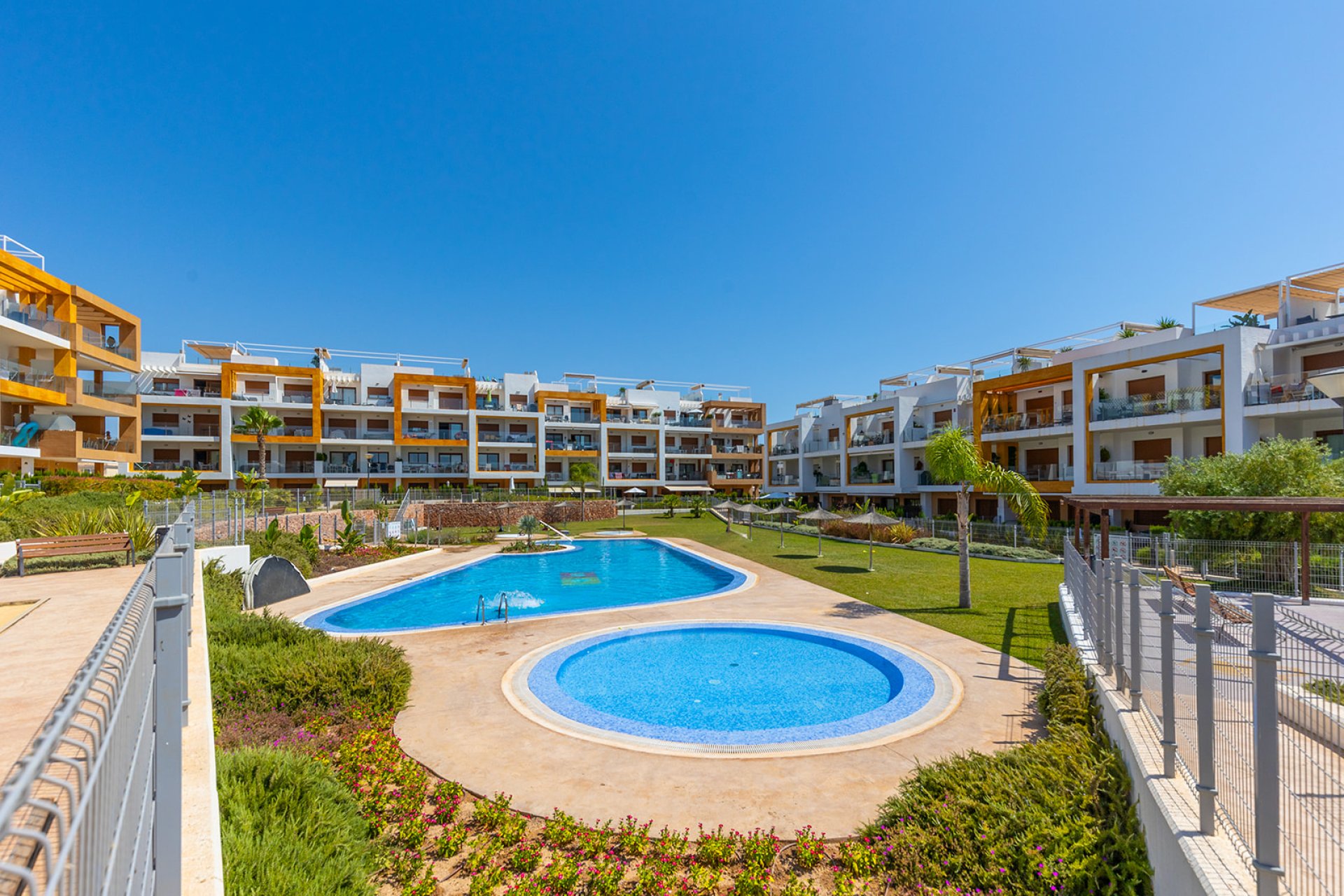 Resale - Apartment - Orihuela Costa - Villamartín-Las Filipinas