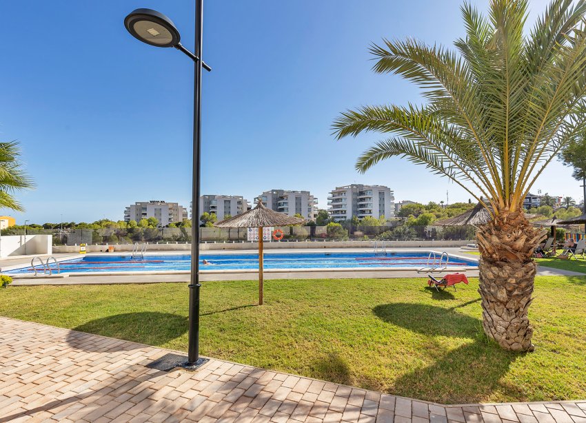 Resale - Apartment - Orihuela Costa - Villamartín-Las Filipinas