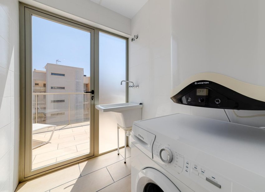 Resale - Apartment - Orihuela Costa - Villamartín