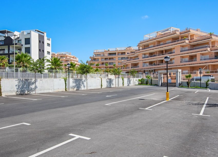 Resale - Apartment - Orihuela Costa - Villamartín