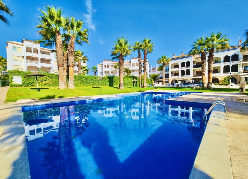 Resale - Apartment - Orihuela Costa - Villamartin