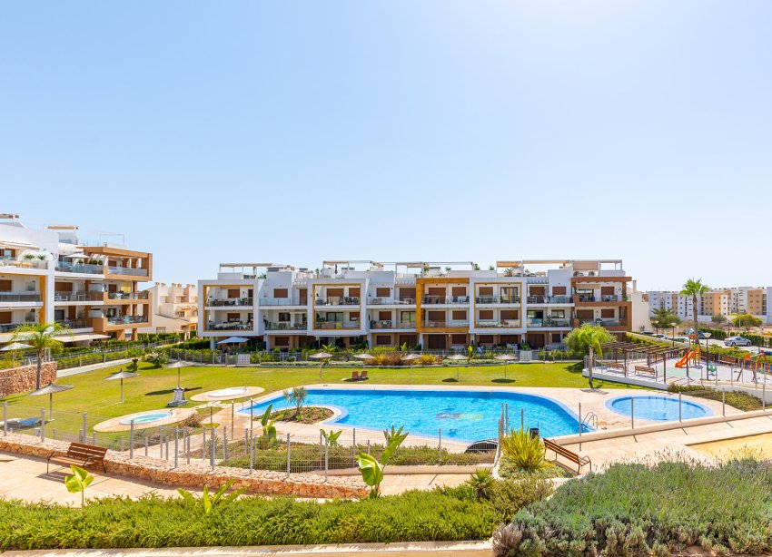 Resale - Apartment - Orihuela Costa - Villamartín
