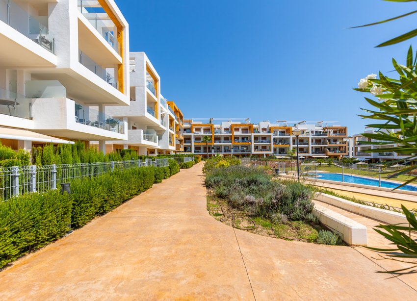 Resale - Apartment - Orihuela Costa - Villamartín