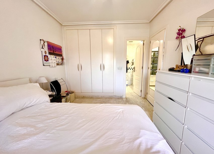 Resale - Apartment - Orihuela Costa - Villamartin