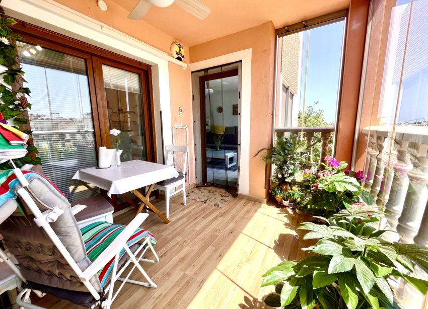Resale - Apartment - Orihuela Costa - Villamartin
