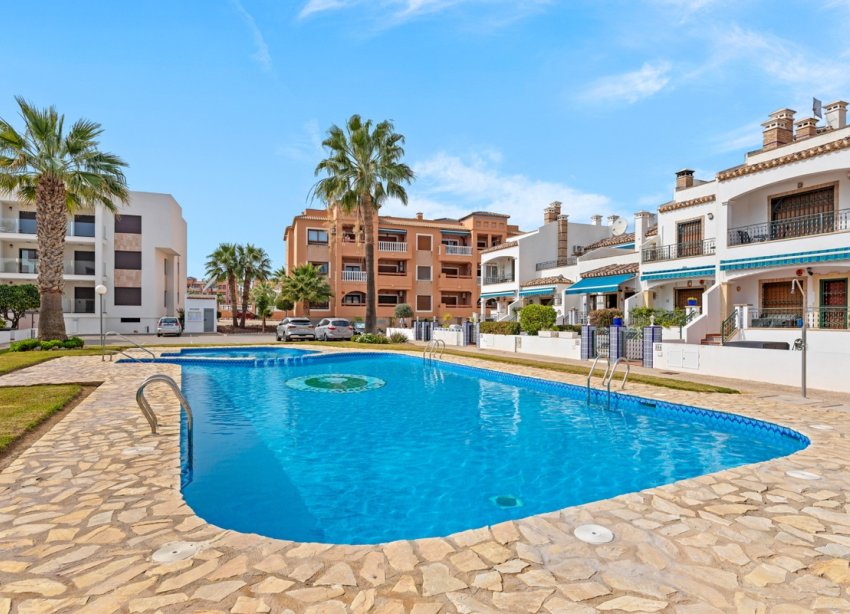 Resale - Apartment - Orihuela Costa - Villamartin