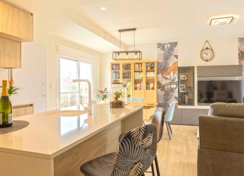 Resale - Apartment - Orihuela Costa - Villamartín