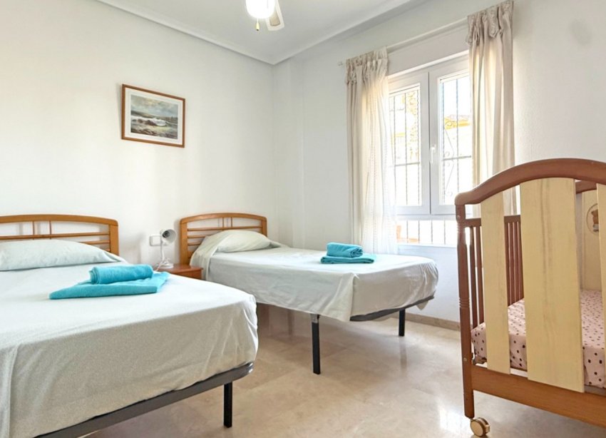 Resale - Apartment - Orihuela Costa - Villamartín