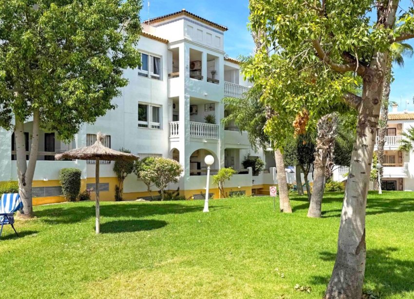 Resale - Apartment - Orihuela Costa - Villamartín