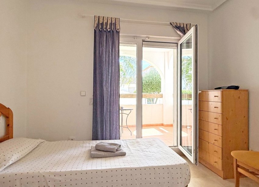 Resale - Apartment - Orihuela Costa - Villamartín