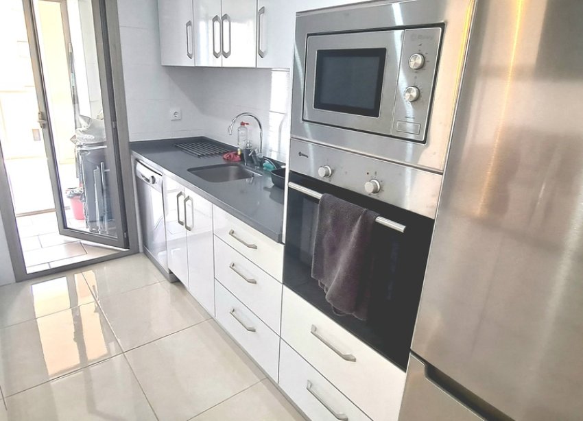 Resale - Apartment - Orihuela Costa - Villamartin