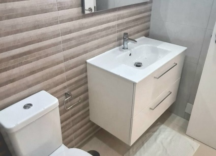 Resale - Apartment - Orihuela Costa - Villamartin