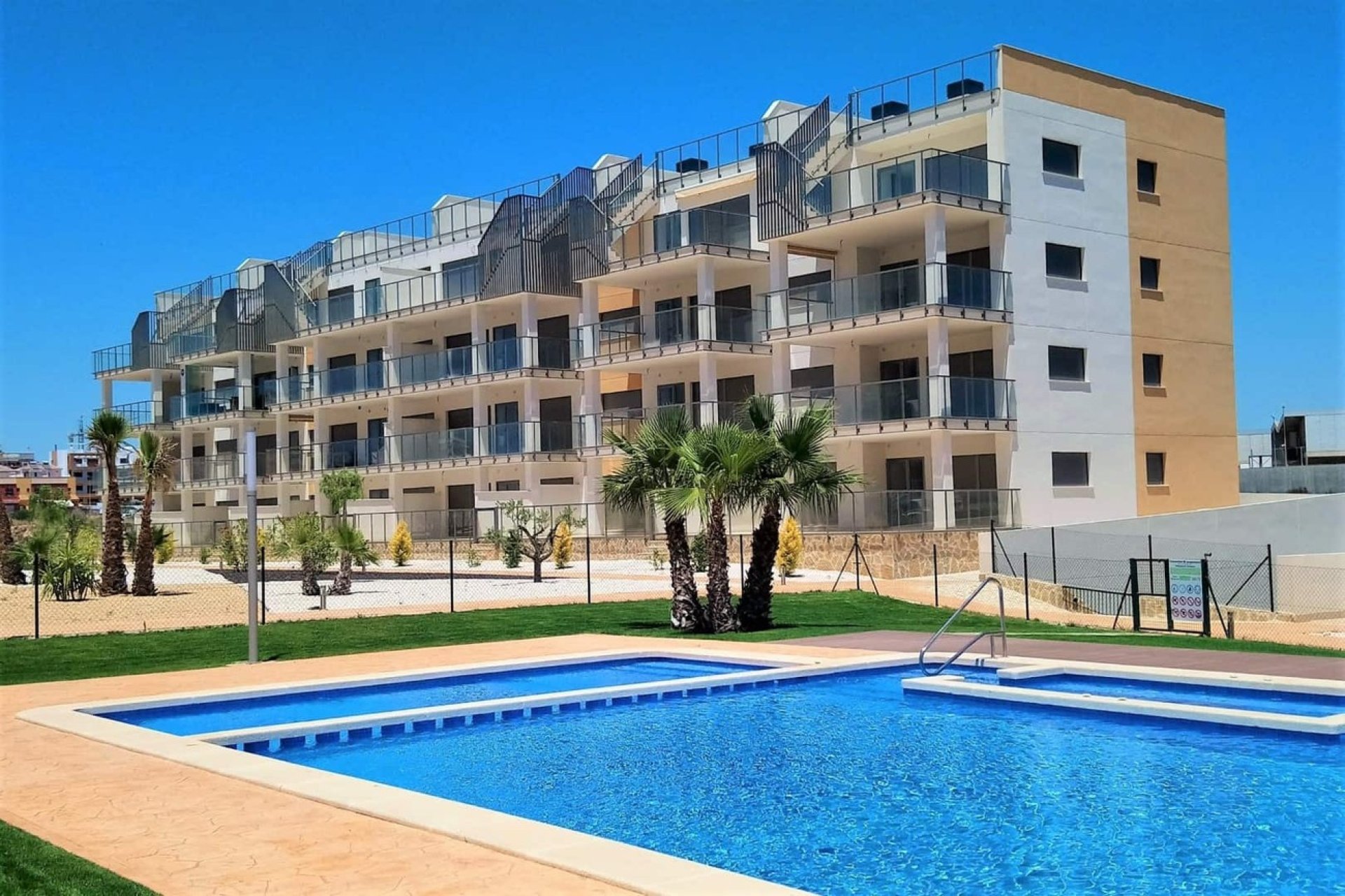 Resale - Apartment - Orihuela Costa - Villamartin