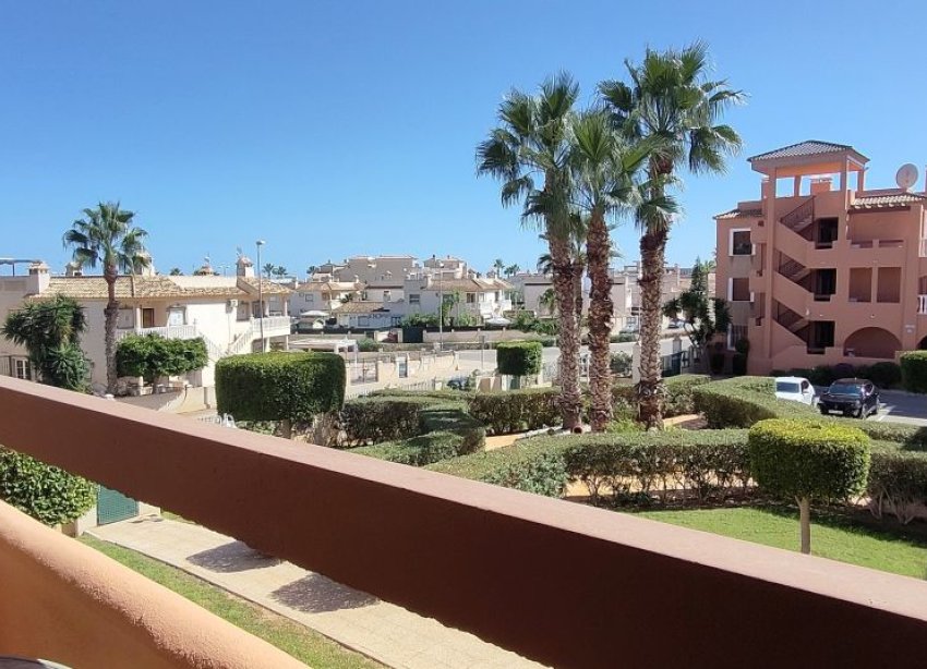 Resale - Apartment - Orihuela Costa - Villamartin