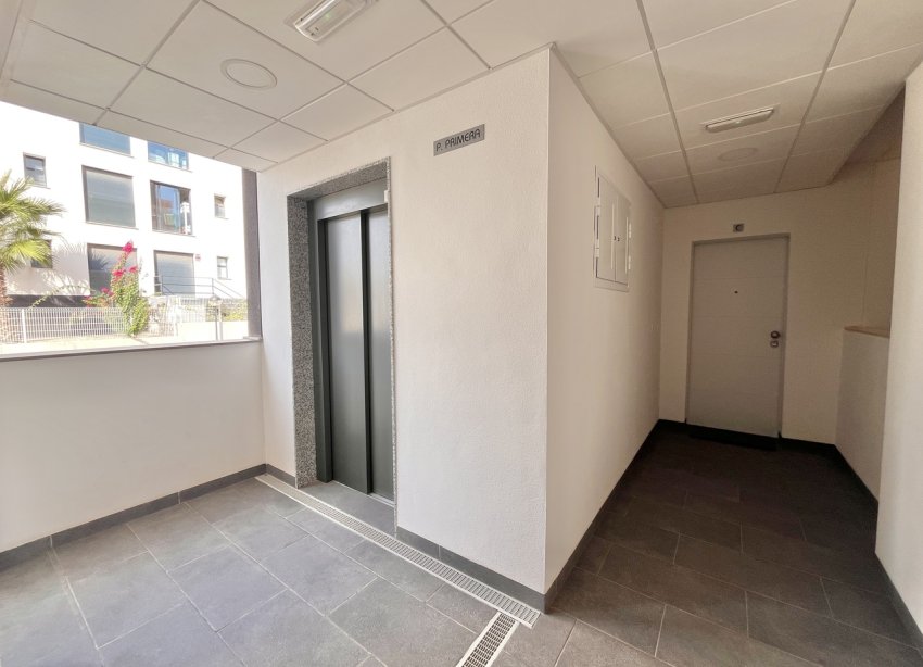 Resale - Apartment - Orihuela Costa - Villamartin