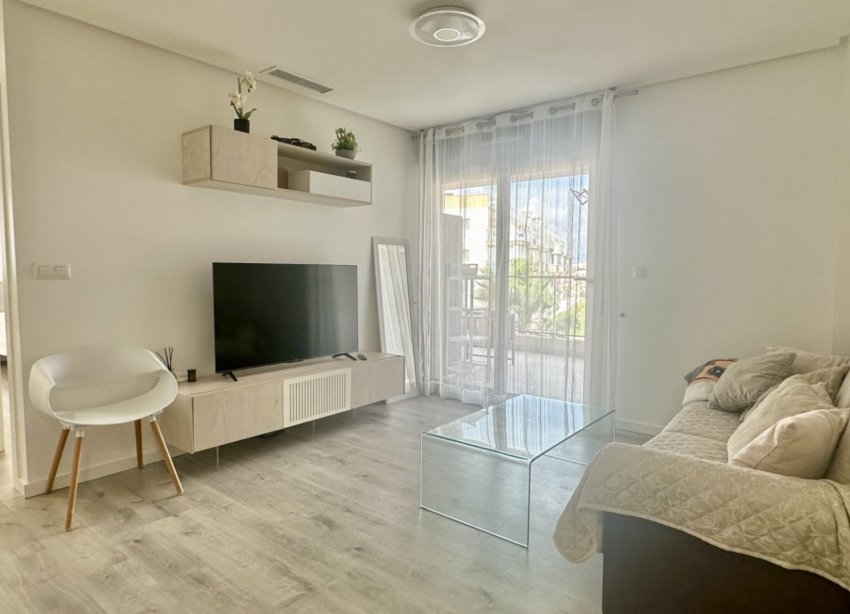 Resale - Apartment - Orihuela Costa - Villamartín