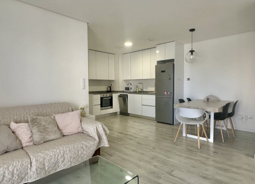 Resale - Apartment - Orihuela Costa - Villamartín