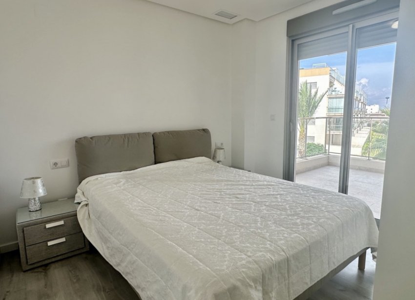 Resale - Apartment - Orihuela Costa - Villamartín