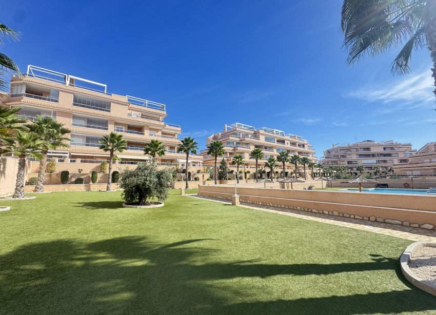 Resale - Apartment - Orihuela Costa - Villamartin