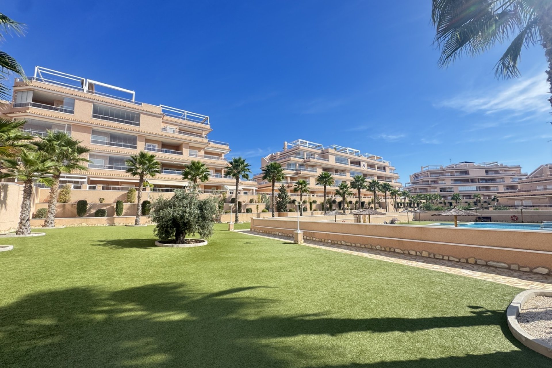 Resale - Apartment - Orihuela Costa - Villamartin
