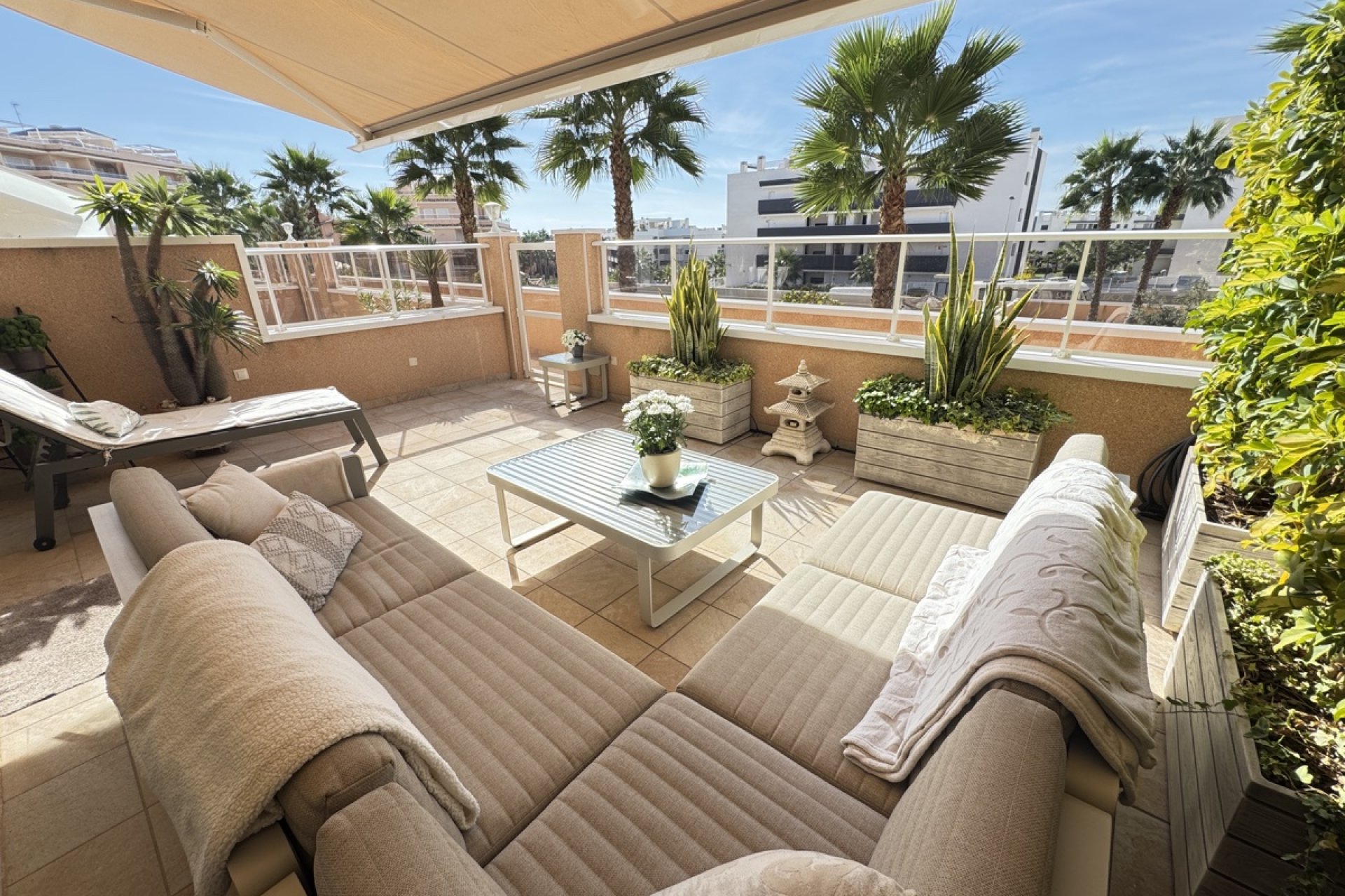 Resale - Apartment - Orihuela Costa - Villamartin