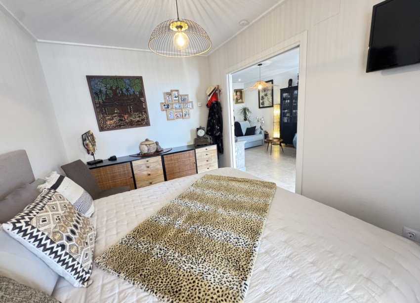 Resale - Apartment - Orihuela Costa - Villamartin