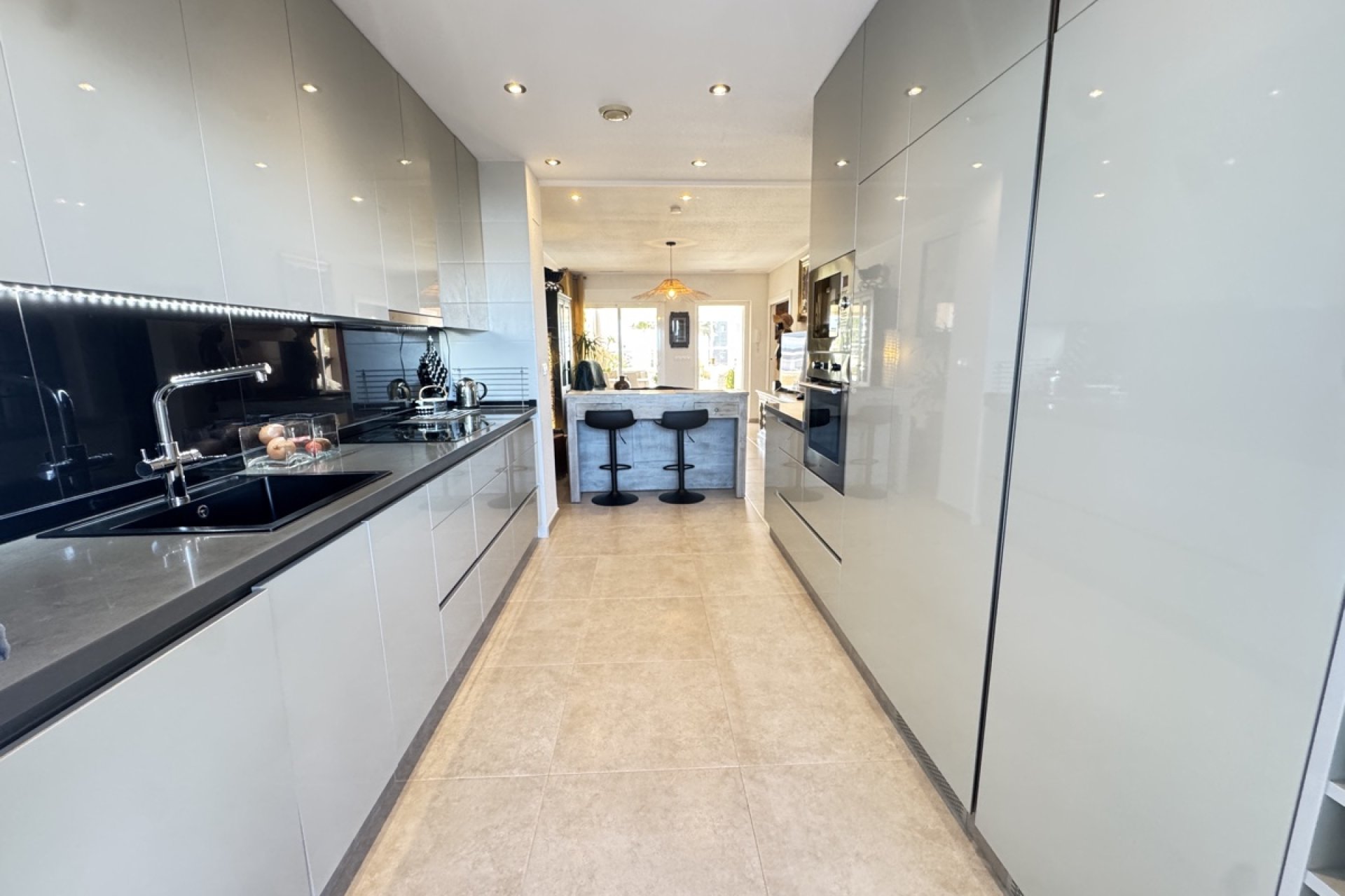 Resale - Apartment - Orihuela Costa - Villamartin