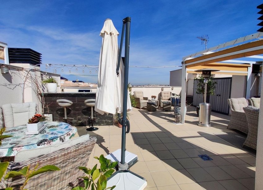 Resale - Apartment - Orihuela Costa - Villamartín