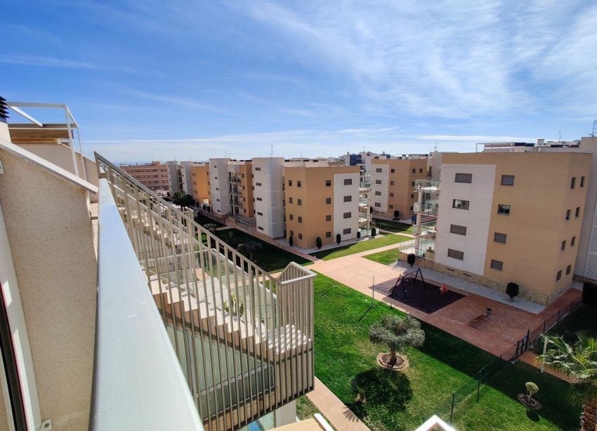 Resale - Apartment - Orihuela Costa - Villamartín