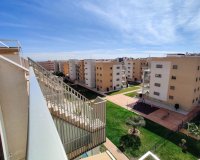 Resale - Apartment - Orihuela Costa - Villamartín