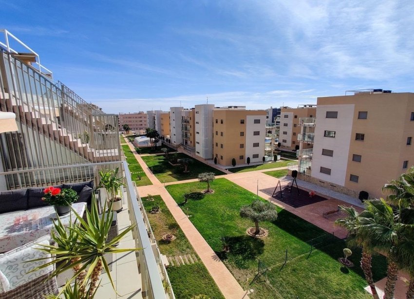 Resale - Apartment - Orihuela Costa - Villamartín