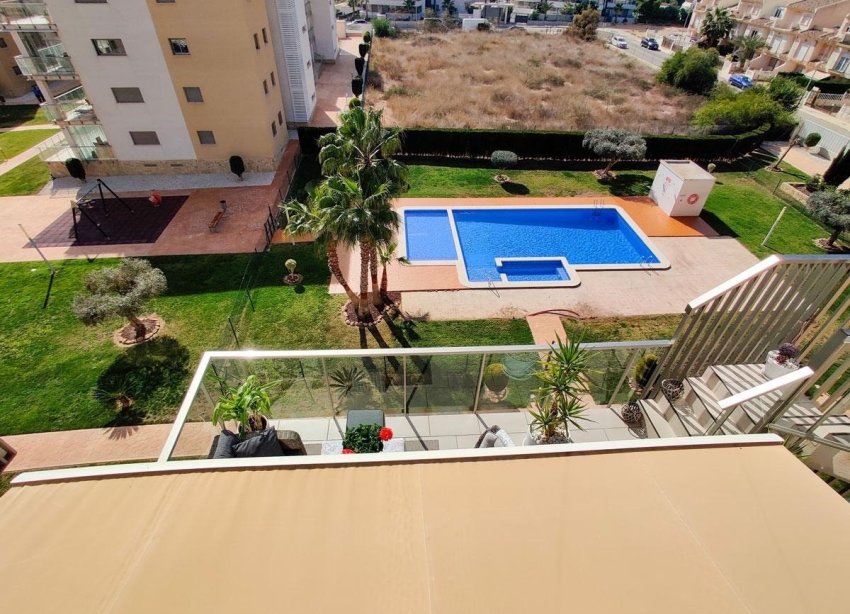 Resale - Apartment - Orihuela Costa - Villamartín