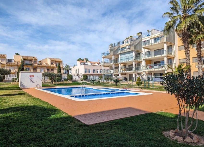 Resale - Apartment - Orihuela Costa - Villamartín