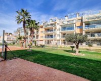 Resale - Apartment - Orihuela Costa - Villamartín