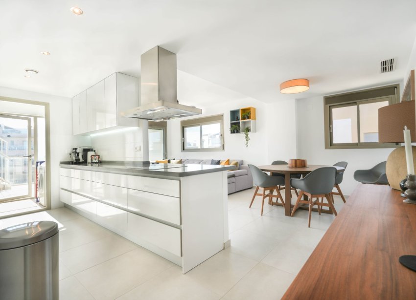 Resale - Apartment - Orihuela Costa - Villamartín