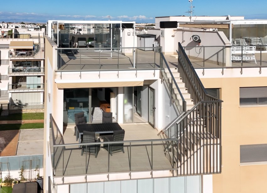 Resale - Apartment - Orihuela Costa - Villamartín