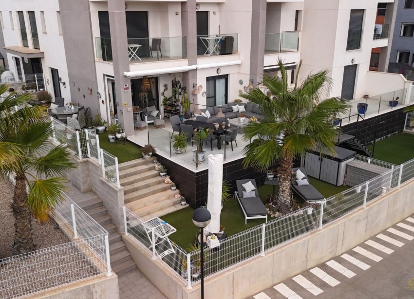 Resale - Apartment - Orihuela Costa - Villamartín