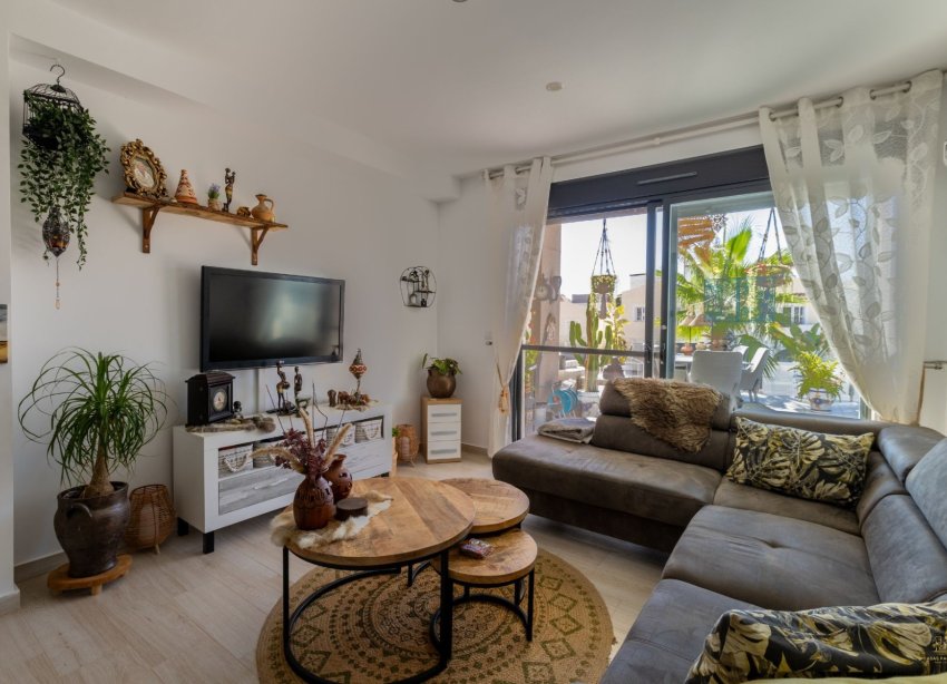 Resale - Apartment - Orihuela Costa - Villamartín