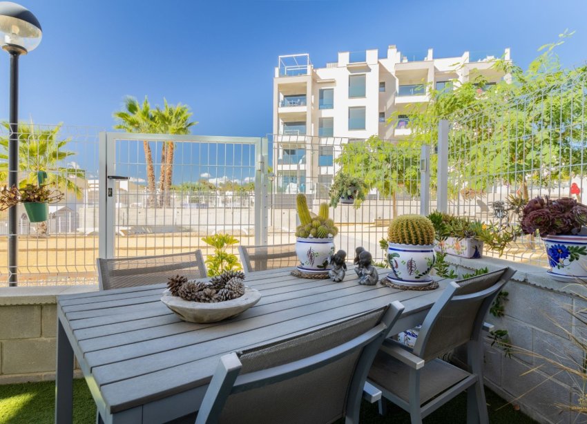 Resale - Apartment - Orihuela Costa - Villamartín