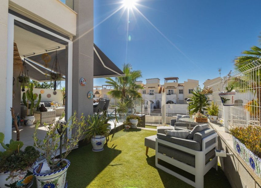 Resale - Apartment - Orihuela Costa - Villamartín