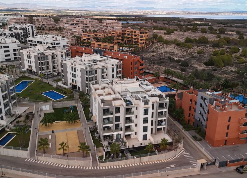 Resale - Apartment - Orihuela Costa - Villamartín