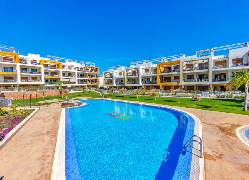 Resale - Apartment - Orihuela Costa - Villamartin