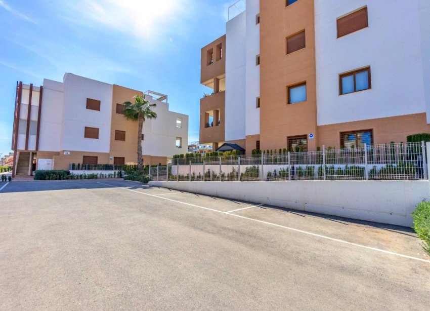 Resale - Apartment - Orihuela Costa - Villamartin