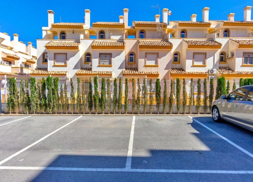 Resale - Apartment - Orihuela Costa - Villamartin