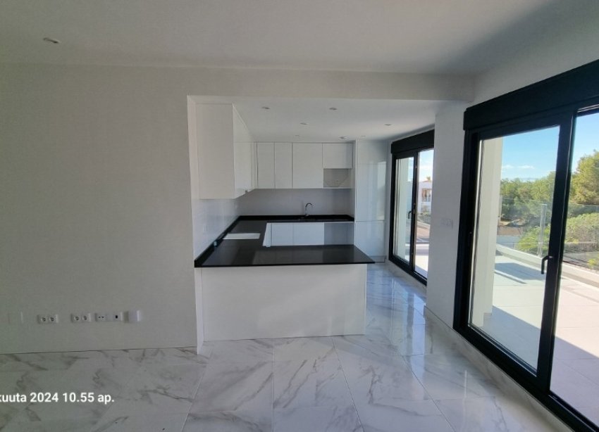 Resale - Apartment - Orihuela Costa - Villamartin