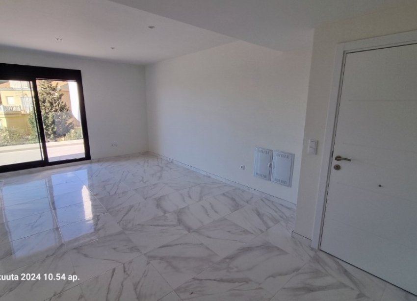 Resale - Apartment - Orihuela Costa - Villamartin