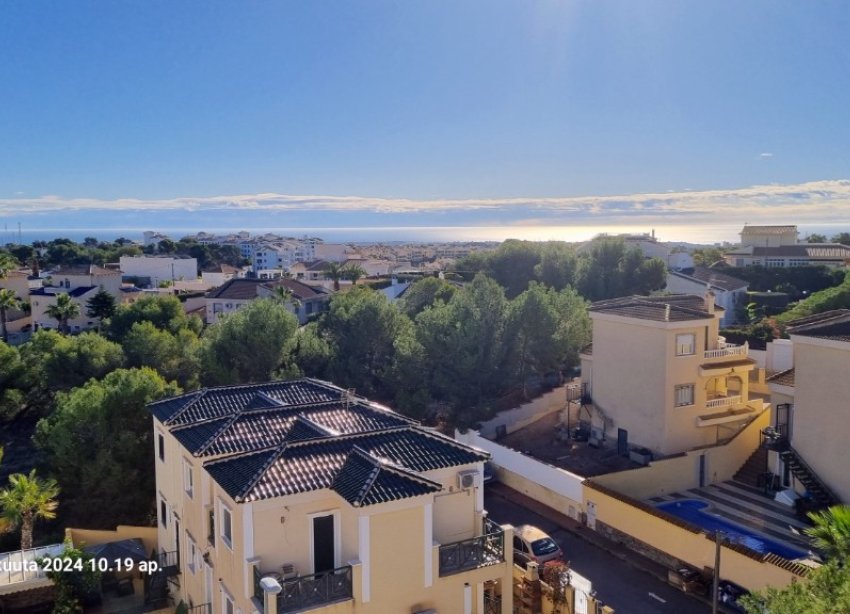 Resale - Apartment - Orihuela Costa - Villamartin