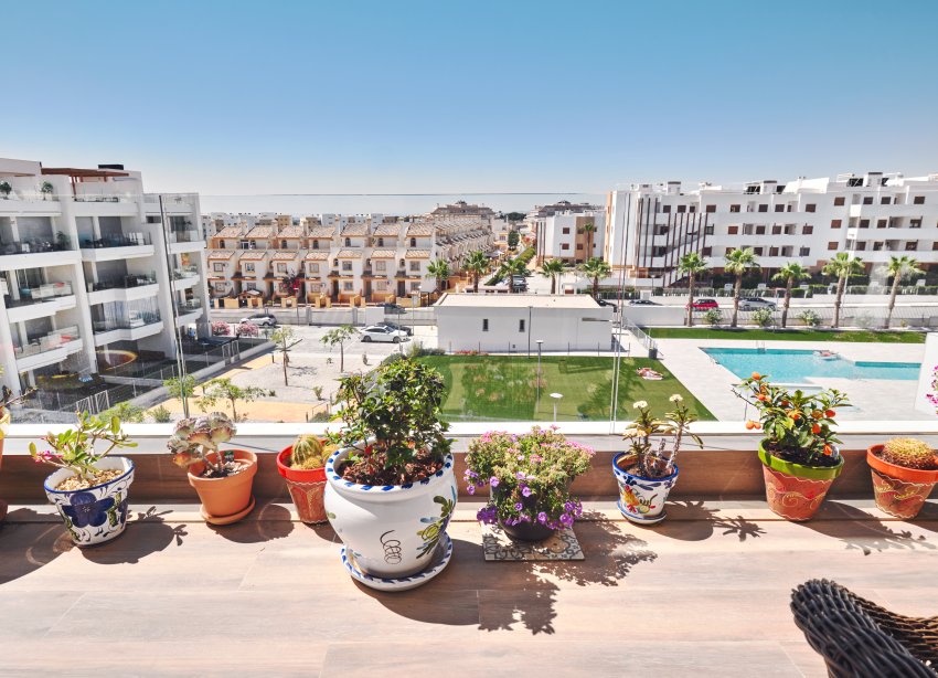 Resale - Apartment - Orihuela Costa - Villamartín