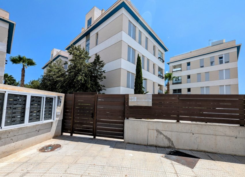Resale - Apartment - Orihuela Costa - Villamartín