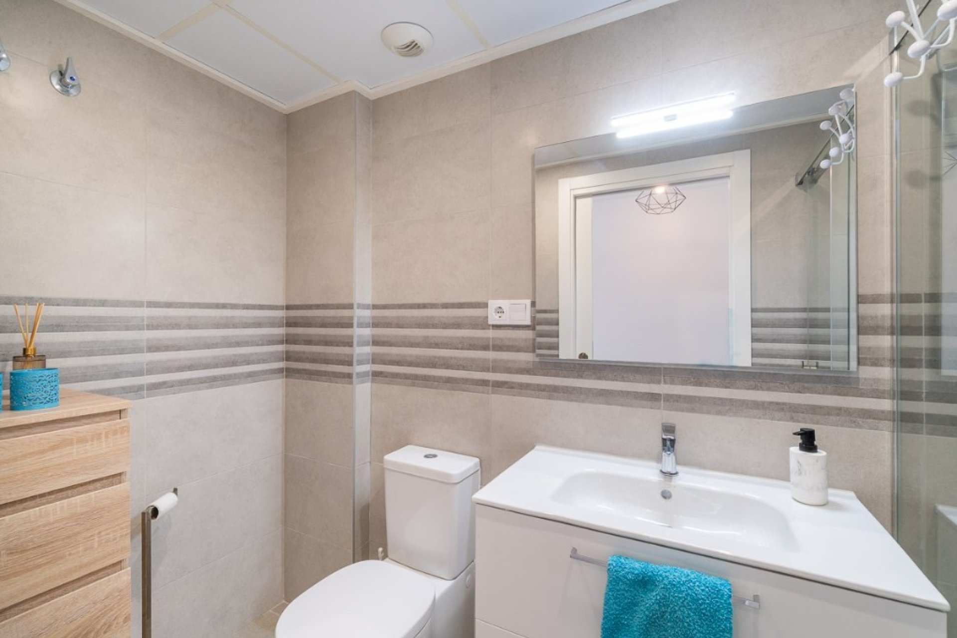 Resale - Apartment - Orihuela Costa - Villamartin